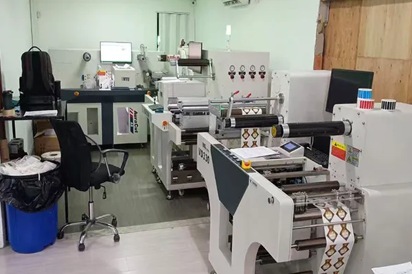Auracut A6 Digital Label Die-Cutter - Brazil